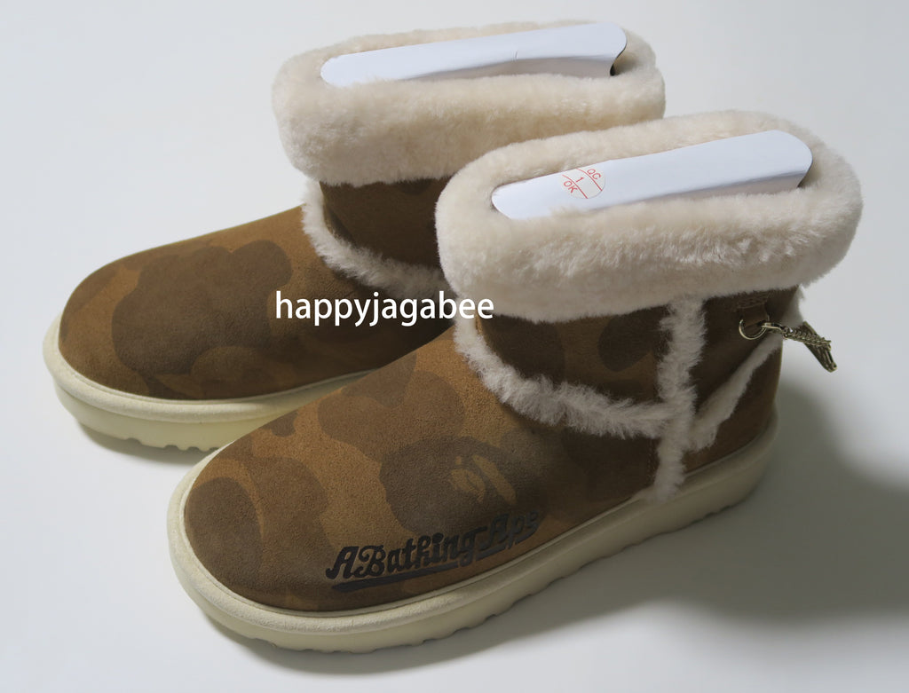 A BATHING APE UGG x BAPE CLASSIC MINI