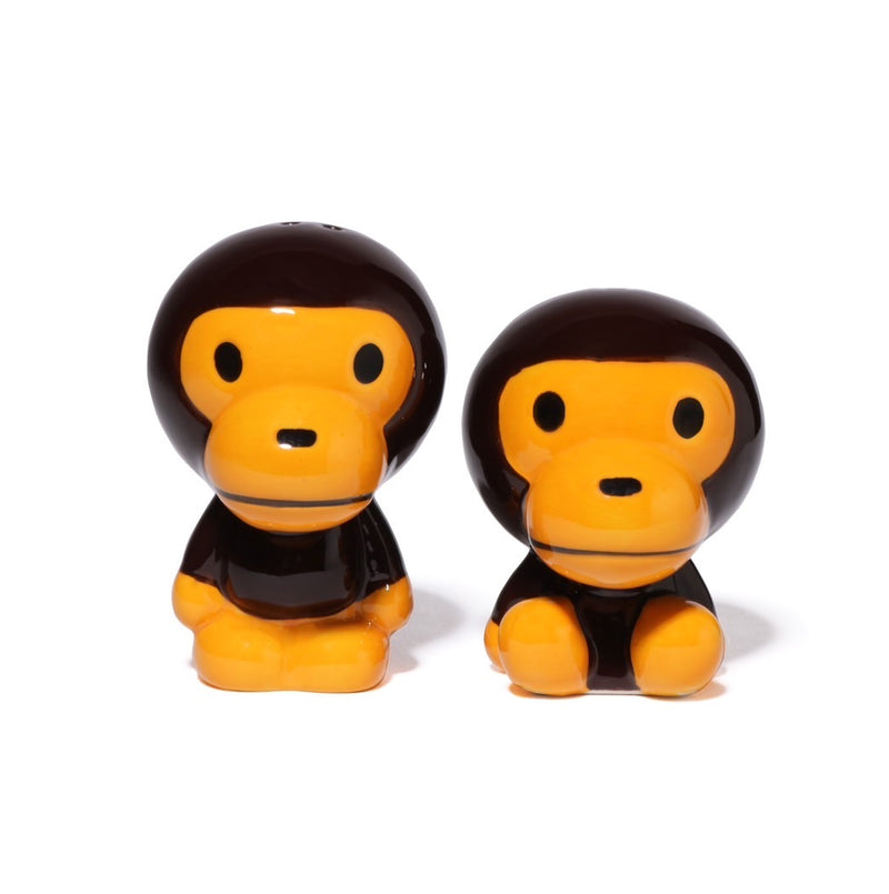 A BATHING APE BABY MILO SALT & PEPPER SHAKER