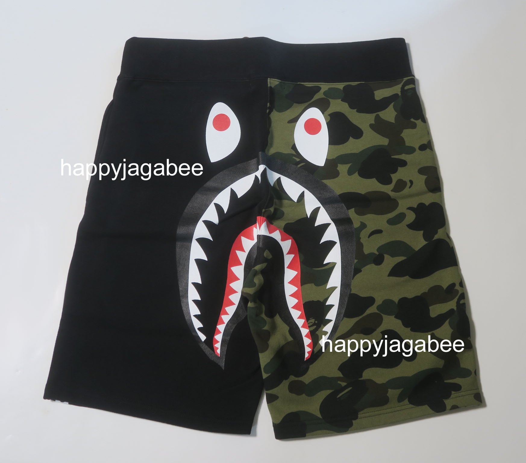 A BATHING APE 1ST CAMO BACK SHARK SWEAT SHORTS