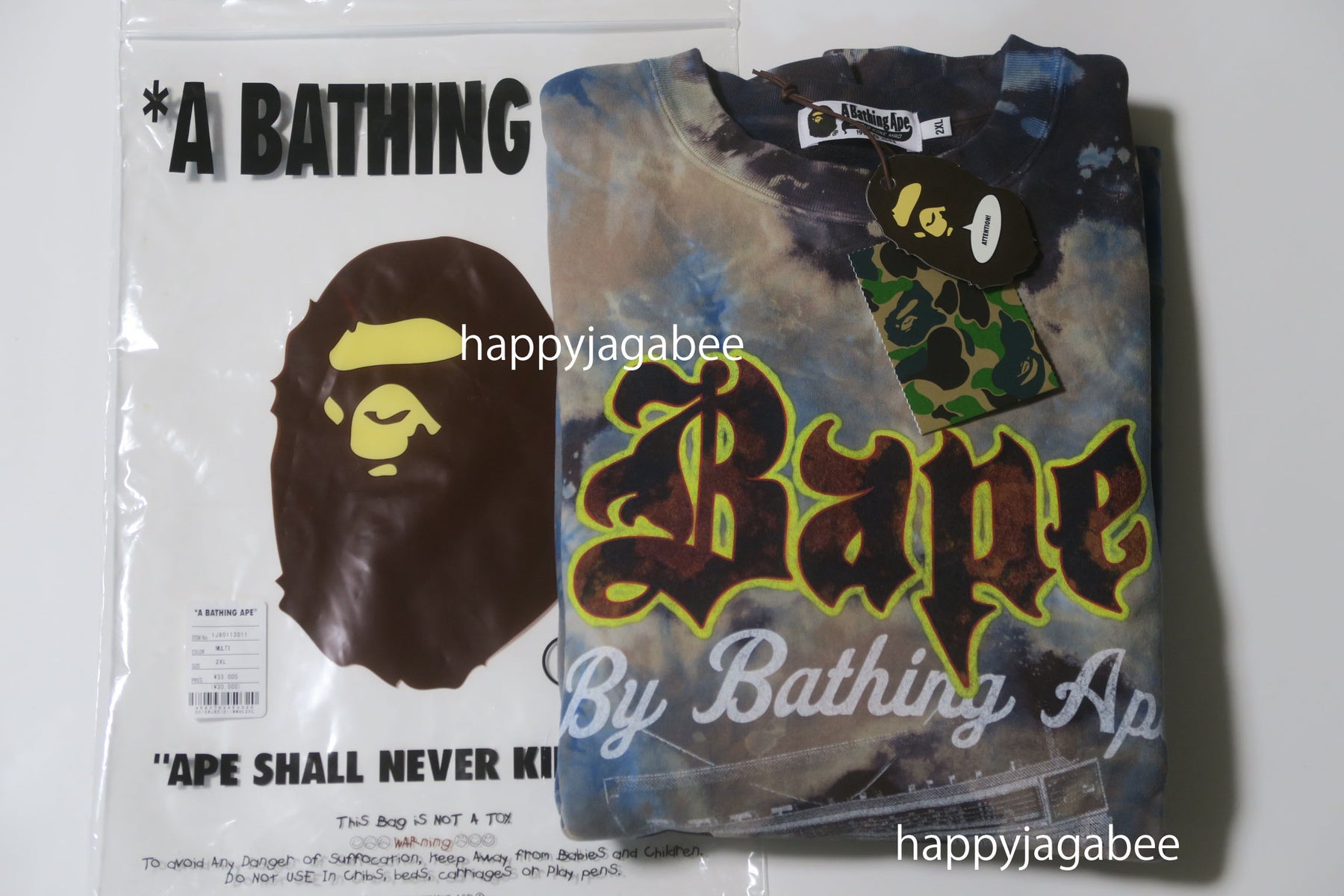 A BATHING APE TIE DYE BOOMBOX CREWNECK ( RELAXED FIT