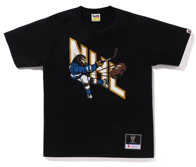 A BATHING APE BAPE x M&N NHL HOCKEY GRAPHIC TEE