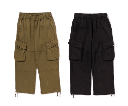 A BATHING APE GARMENT DYE OVERSIZED FIT CARGO SWEAT PANTS