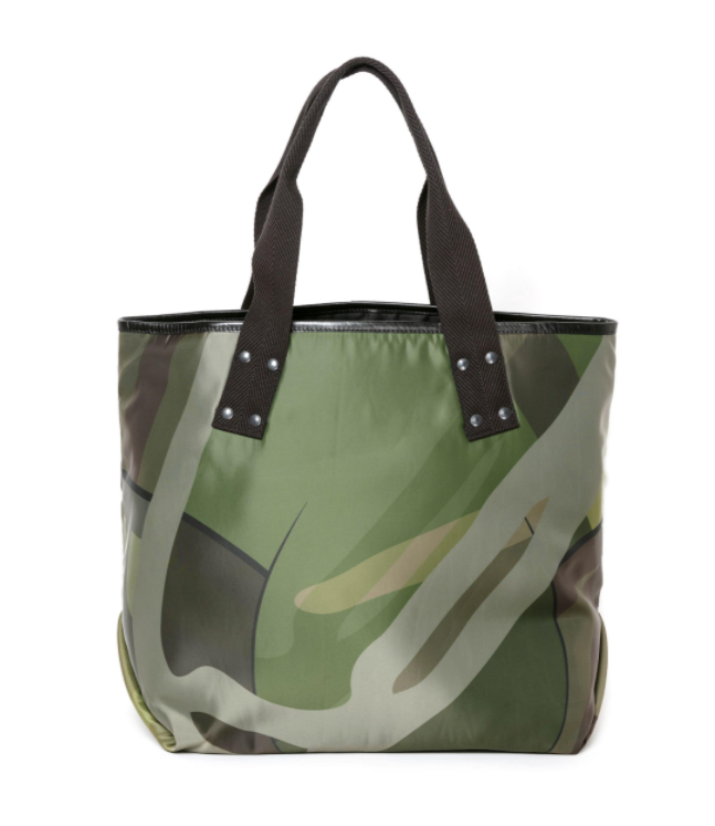 sacai x KAWS / Tote Large CAMOFLAGE