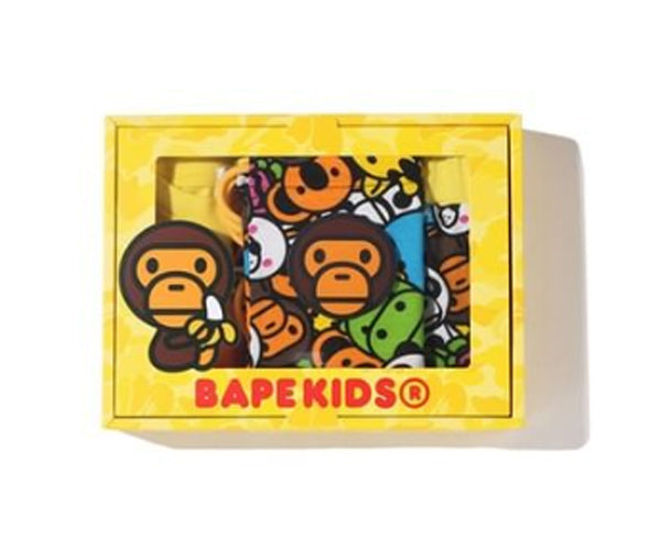 A BATHING APE BAPE KIDS MILO ALL FRIENDS KIDS GIFT SET