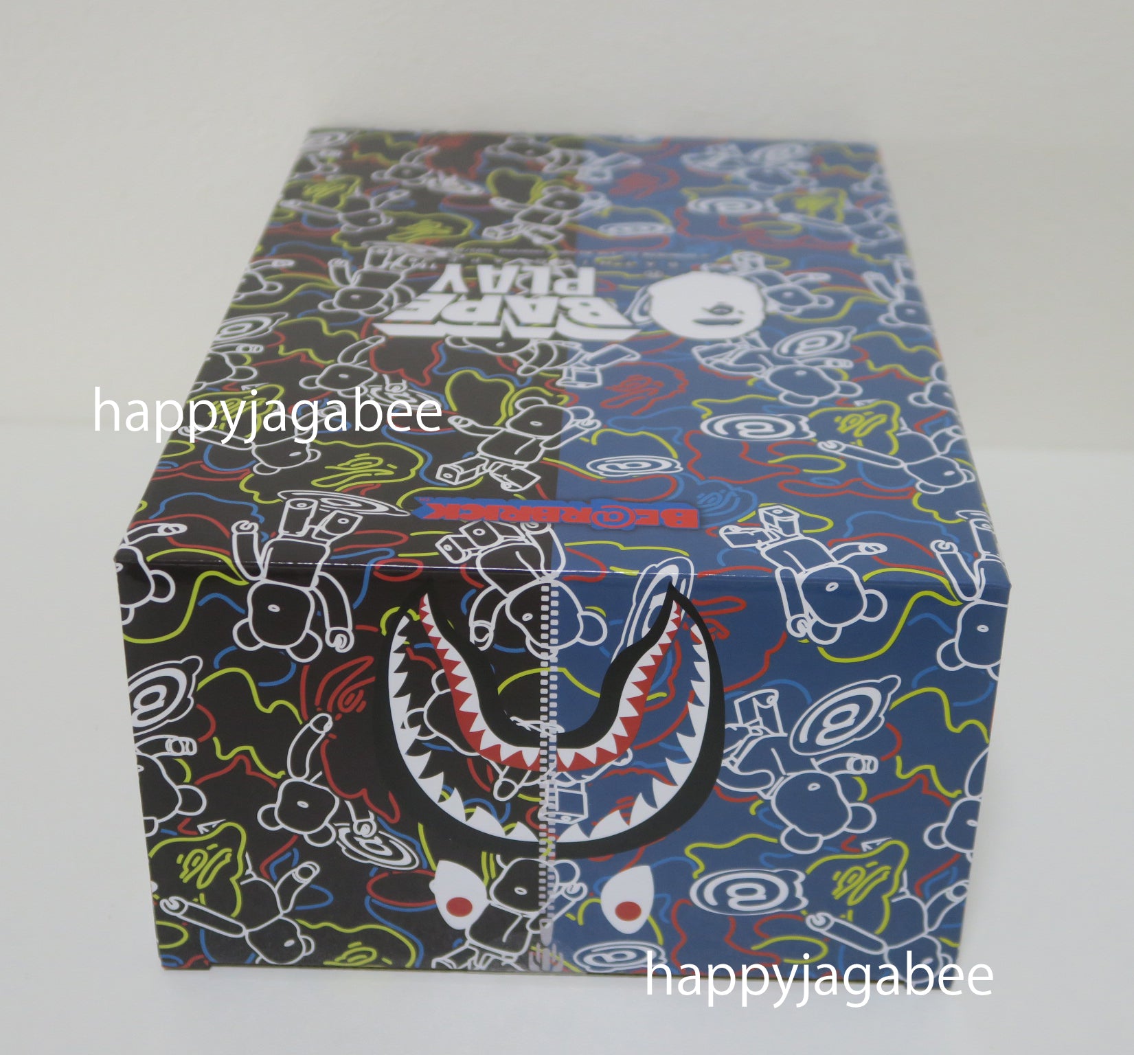 A BATHING APE BE@RBRICK BAPE LINE CAMO SHARK 100% & 400% SET